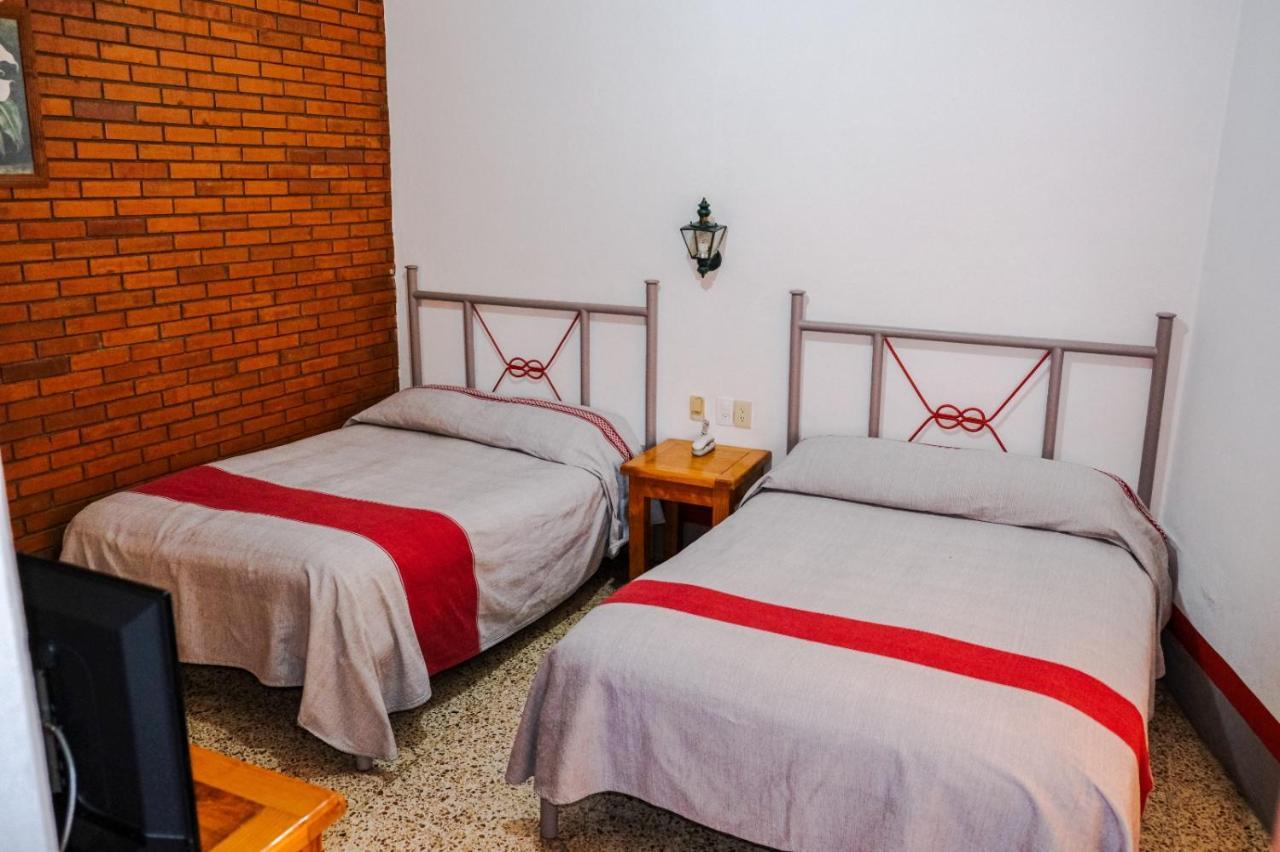 Hotel Posada El Cid Oaxaca Kültér fotó